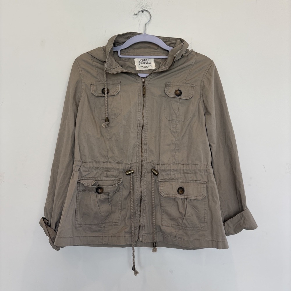 Ashley Buy 26 International Outwear Beige Cargo Jacket Medium With Hoddie